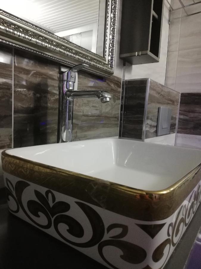 Uenaten Otel Gaziemir Екстер'єр фото