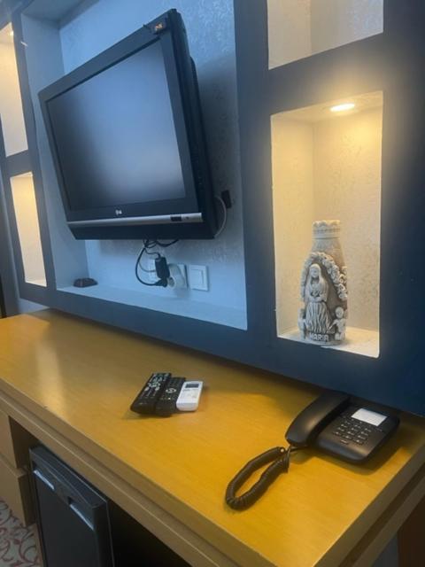 Uenaten Otel Gaziemir Екстер'єр фото